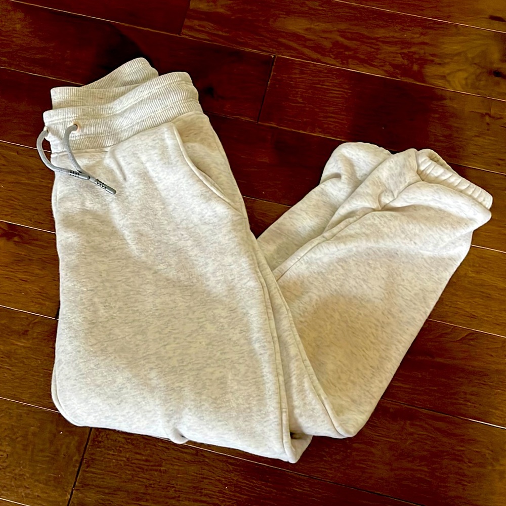 Athleta cropped joggers